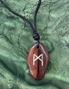 Holzanhänger - Rune - Mannaz