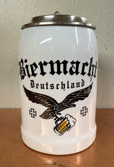 Bierkrug mit Zinndeckel - Biermacht - Deutschland