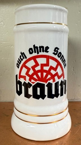 Bierkrug mit Goldlinien - Auch ohne Sonne braun