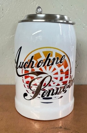 Bierkrug mit Zinndeckel - Auch ohne Sonne braun - Retro